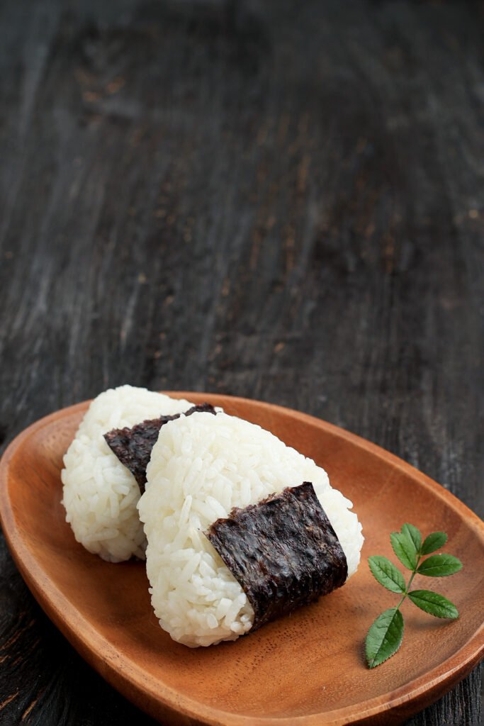 Recette de l’Onigiri Thon Mayo Maison : Une Délicieuse Pause Gourmande